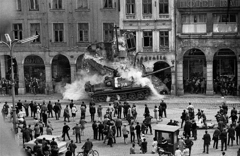 “A local girl asked: &#x27;Do you really believe you&#x27;re liberating us from the Nazis?&#x27;” Confessions of Russian and Soviet Occupation Witnesses