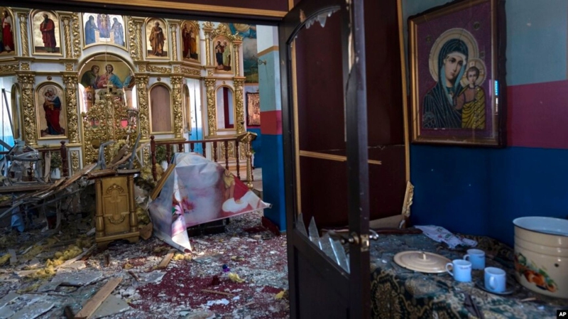 “Everyone tries to enlist God on their side”: Orthodox priests reflect on ROC split over war in Ukraine