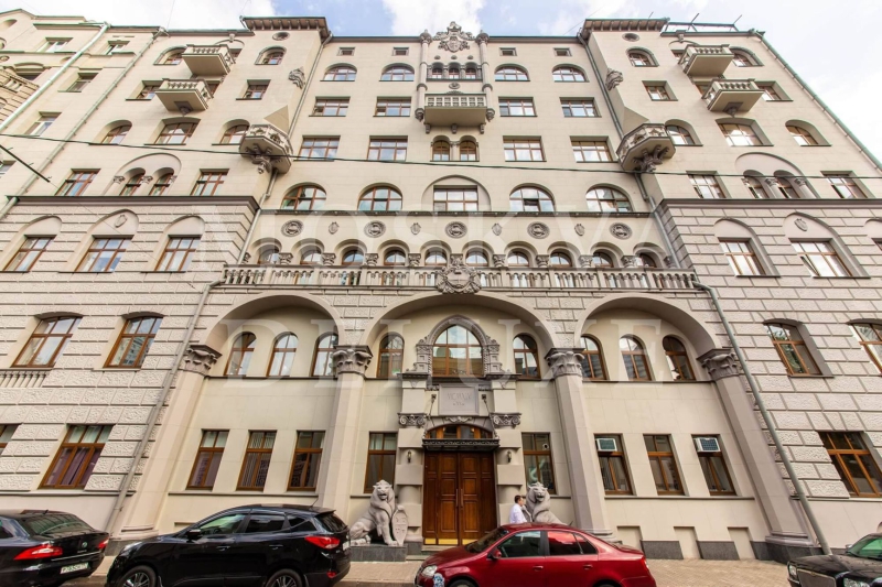 Living the high life: how senior military officers get upscale apartments in Russia