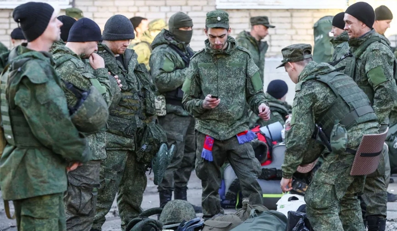 “A life in prison is better than death in the trenches”: How Russian soldiers desert