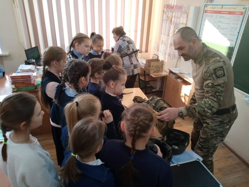 “The teacher said we invaded to cleanse them of Nazis”: Inside Russia’s classroom campaign against Ukraine