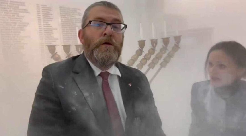 Kooks, antisemites, and scammers: Fringe figures are driving the narrative around Poland’s presidential runoff