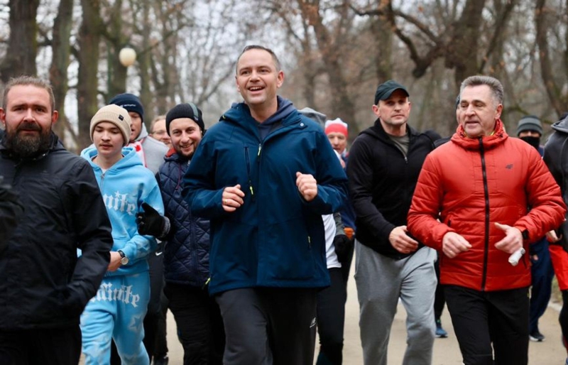 Kooks, antisemites, and scammers: Fringe figures are driving the narrative around Poland’s presidential runoff