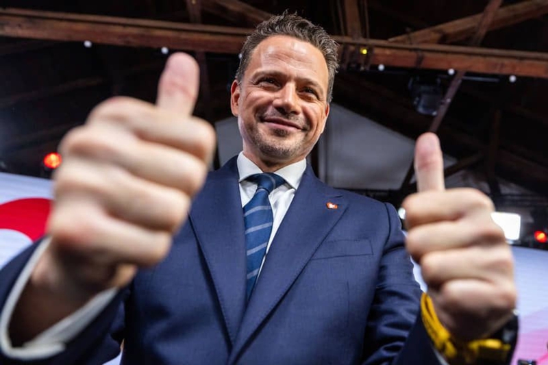 Kooks, antisemites, and scammers: Fringe figures are driving the narrative around Poland’s presidential runoff