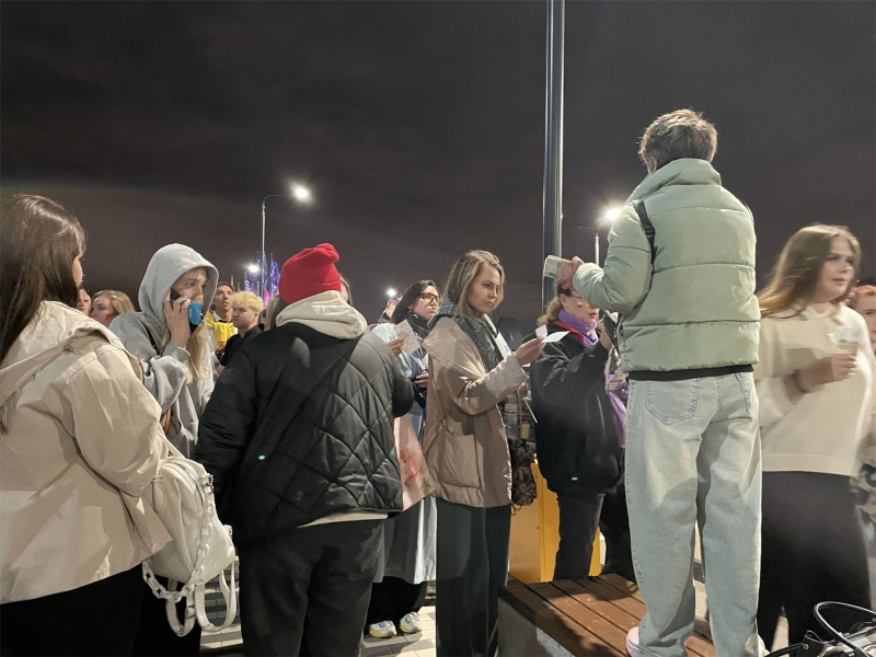 Fake foreigners, rent-a-crowds, and disappointed Z-fans: The Insider’s correspondent chronicles Russia’s Intervision flop