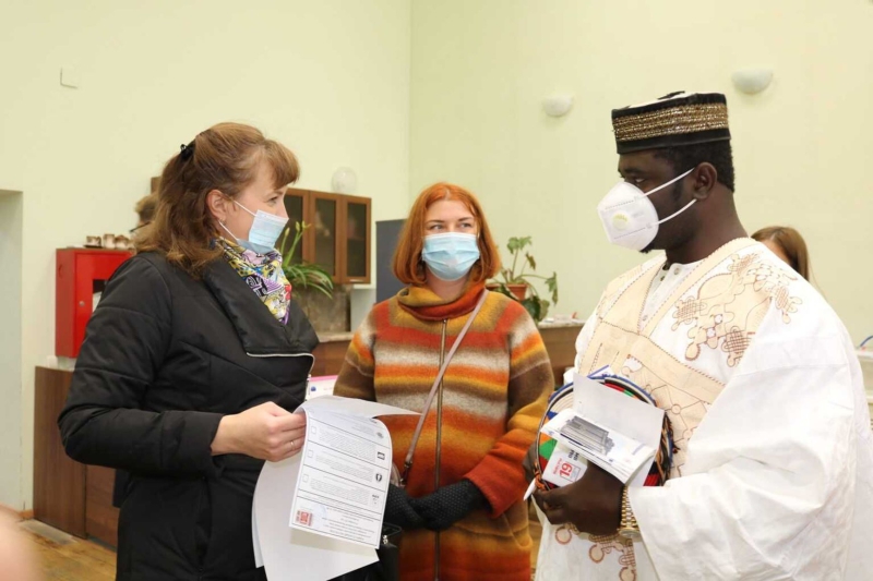 Questionable credentials: Pro-Kremlin observers flock to Moldova’s parliamentary elections