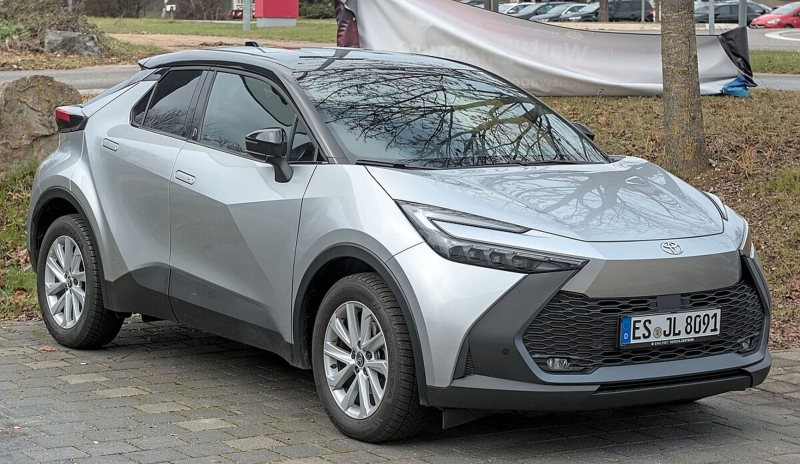 Back to the 1990s: Russians are being forced to choose between overpriced foreign cars and locally assembled scrap metal