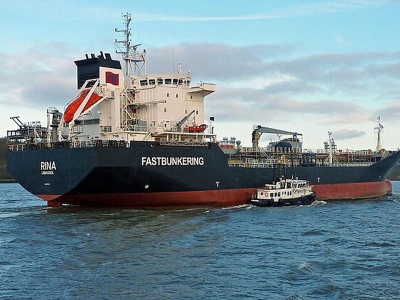 baltic-companies-secretly-refuel-tankers-from-russias-shadow-fleet-lrt-investigation-finds-b2bd9e1.jpg