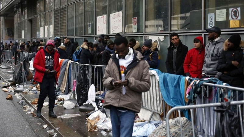 Bees against honey: why many immigrants oppose new waves of migration