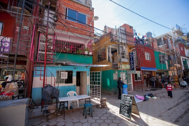 Outrageous but victorious: Milei’s party wins Argentina’s elections despite widespread discontent